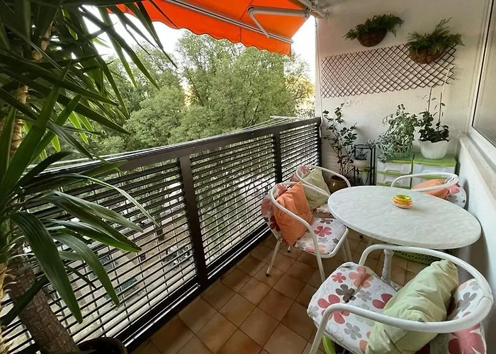Apartman With Parking Space - 24725 Split